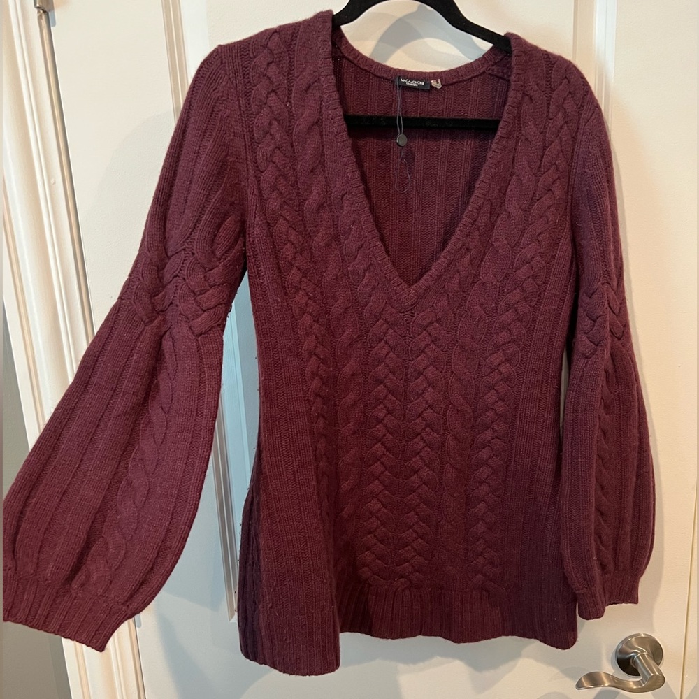 Beautiful Cashmere Sweater with slight Balloon Sleeve. Stunner!